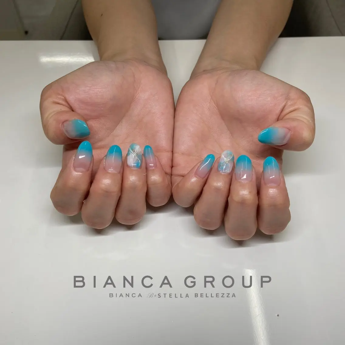 ネイル ハンドネイル Bianca 若松 颯菜のネイルデザイン
