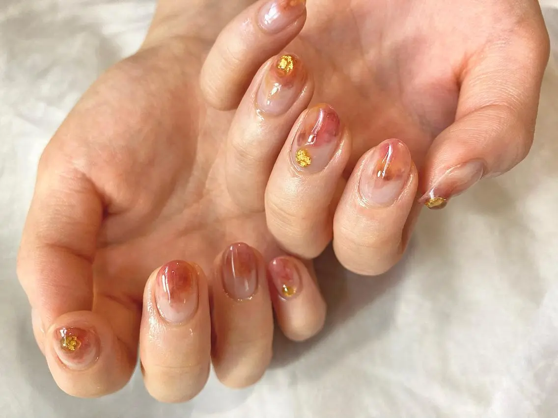 ショート カラー ネイル マツエク・マツパ illum hicariのネイルデザイン
