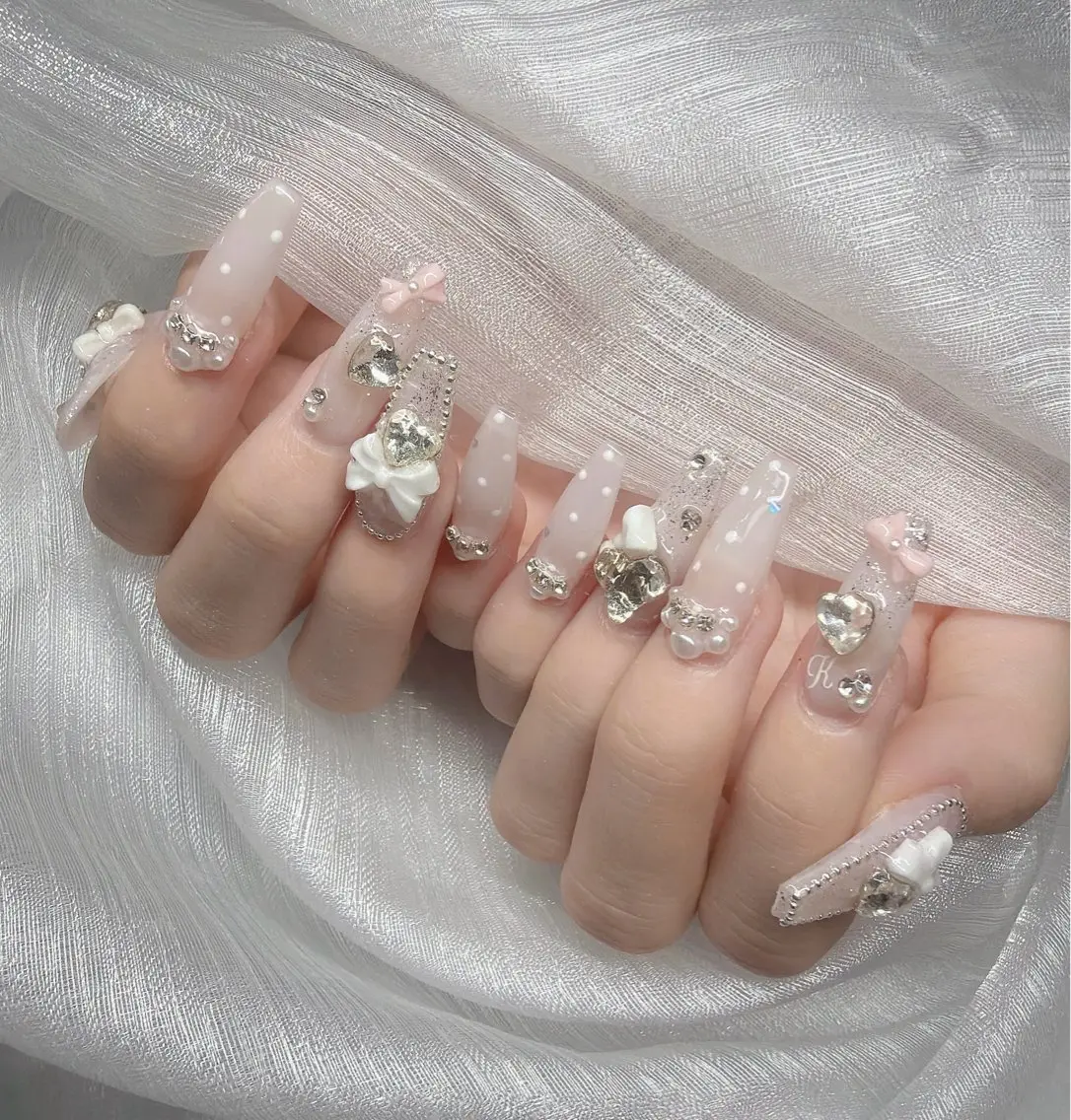 ネイル 長さ出し グラデーション 卒業式 キラキラネイル マグネットネイル ハンドネイル Lee Nailsのネイルデザイン