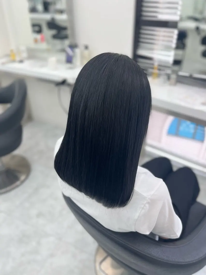セミロング カラー Zina熊本🫧 Kurehaのヘアスタイル