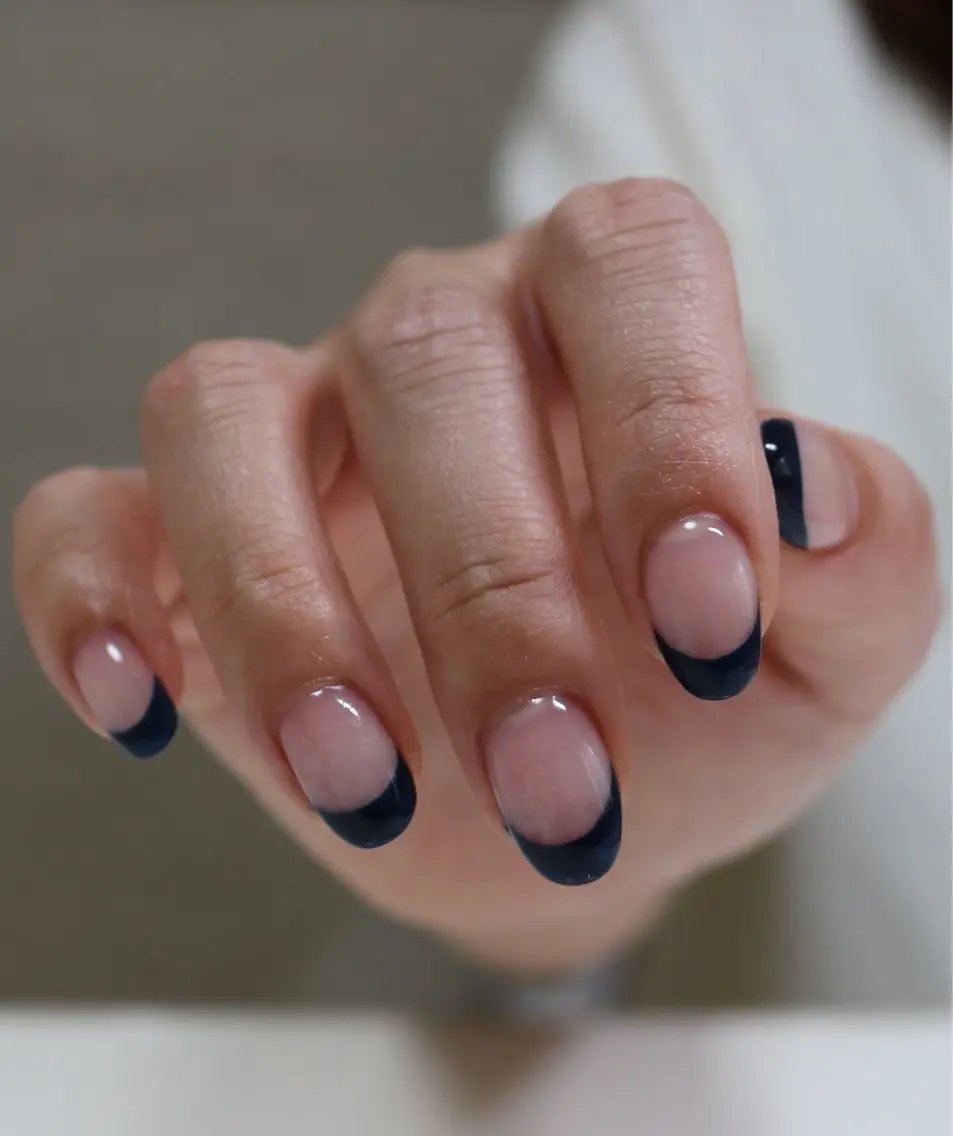 ネイル ブルー フレンチネイル 韓国ネイル ネイビー ハンドネイル Baku Nailsのネイルデザイン