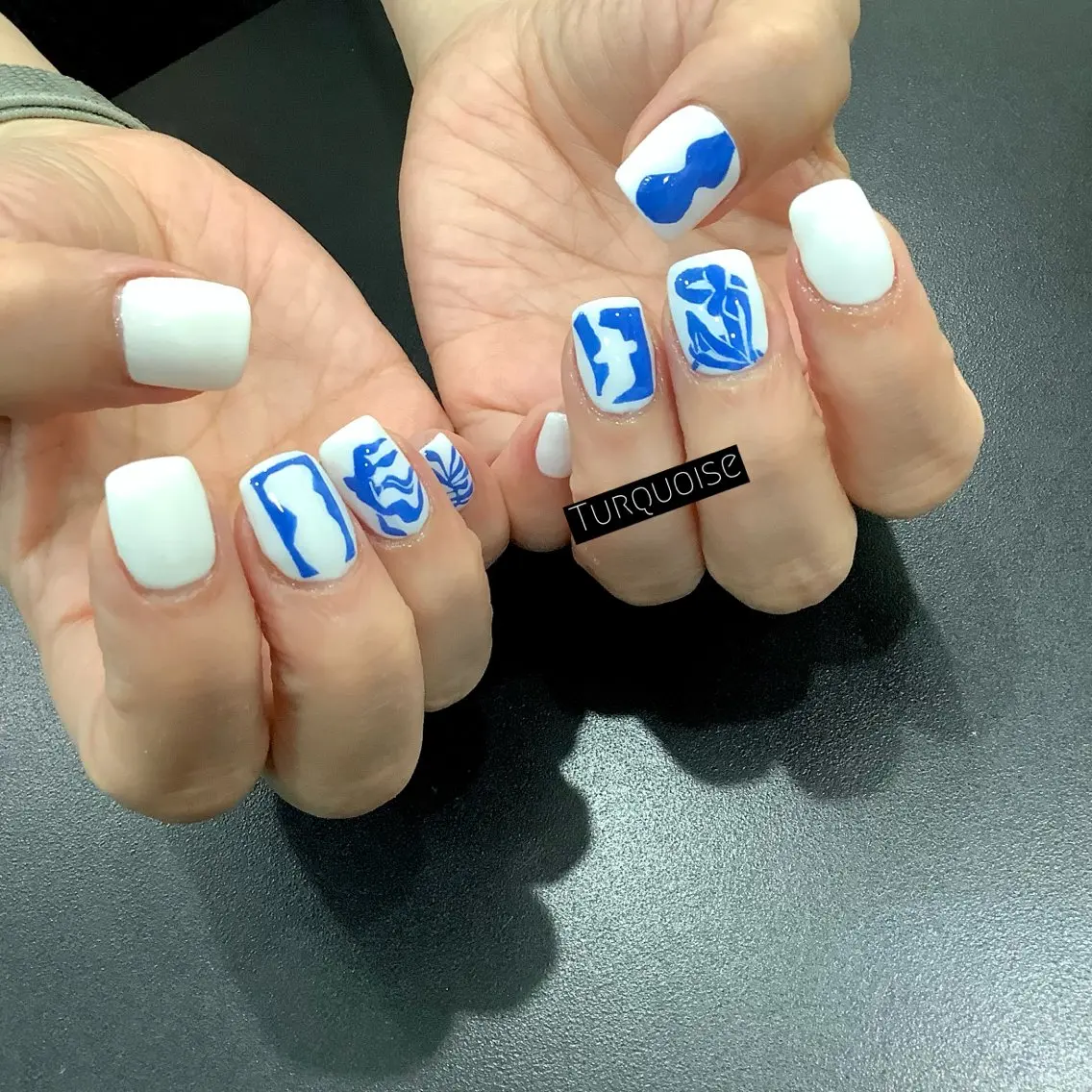 ネイル ハンドネイル ハンドケア 個性派ネイルサロン 💅🏼ターコイズのネイルデザイン