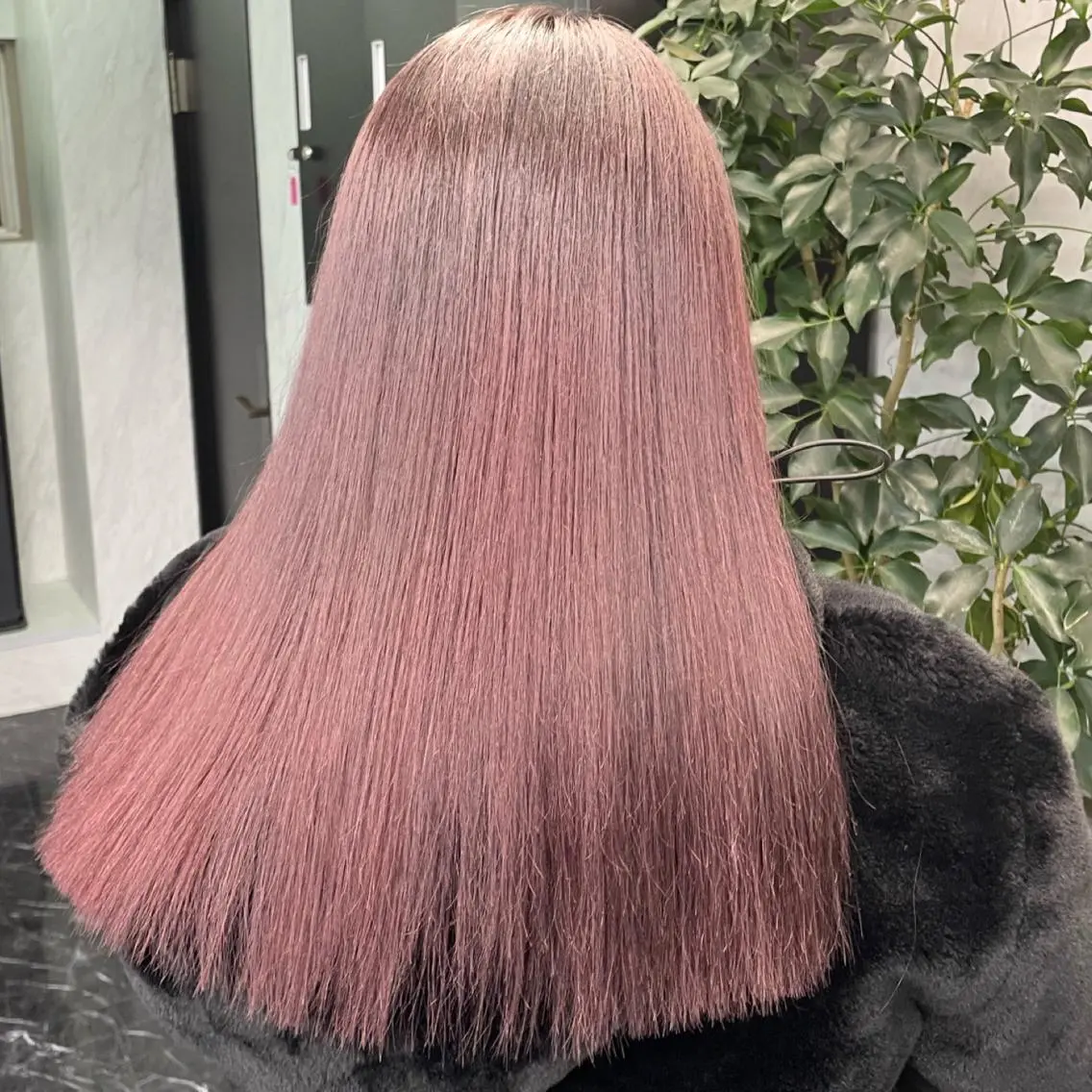 セミロング カラー ブラウンカラー ピンクカラー ピンクブラウン ヘアカラー トリートメント wehlen_ keisukeのヘアスタイル