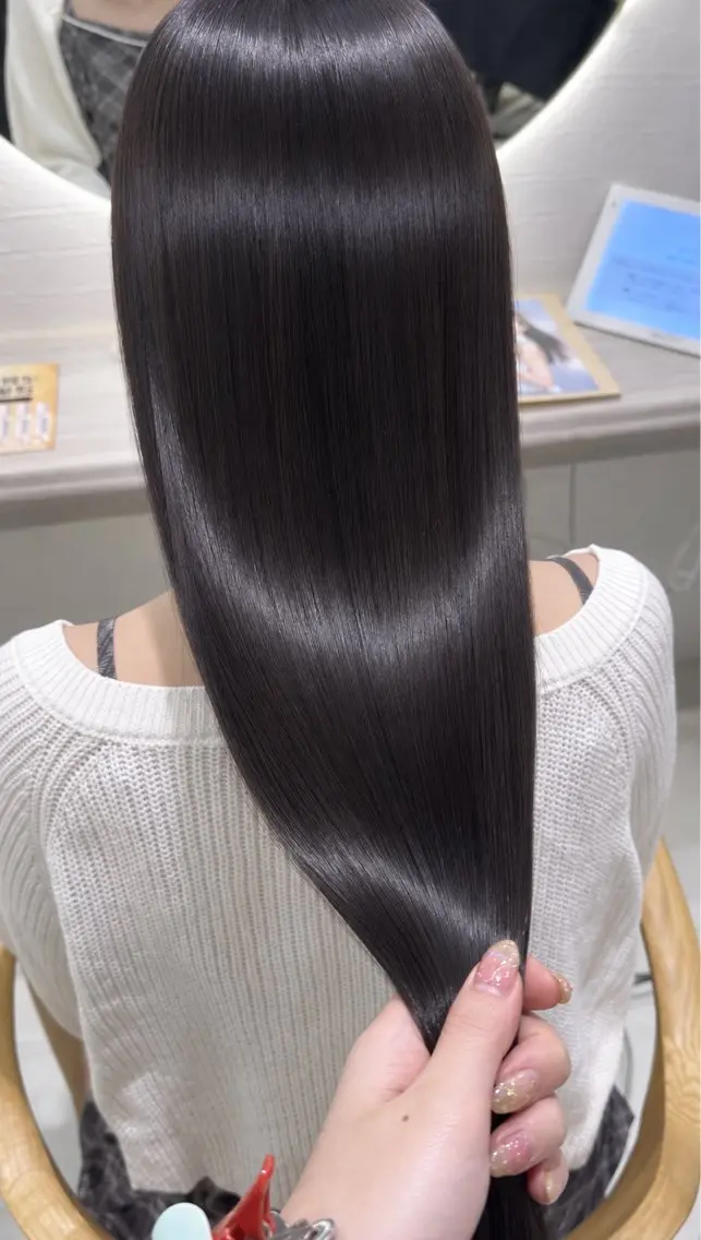 ロング カラー ヘアカラー トリートメント 茂木 陽菜のヘアスタイル