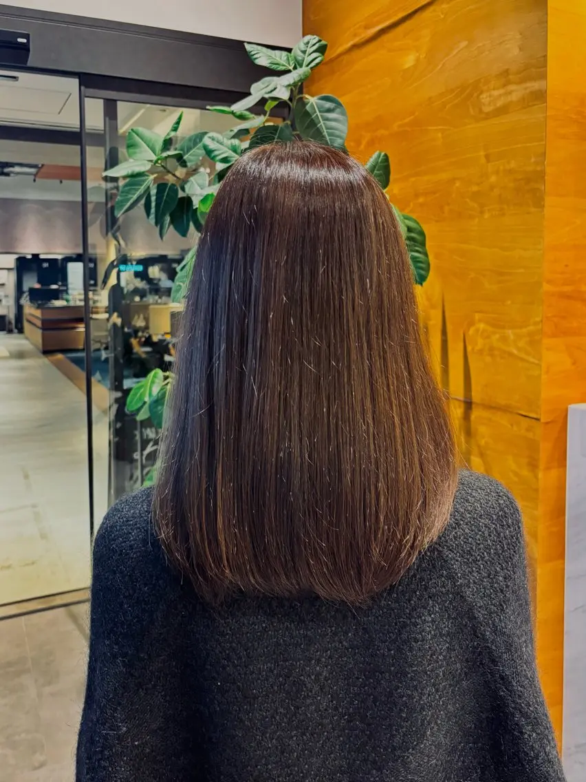 セミロング ヘアカラー com’sLibli 澤井凜のヘアスタイル