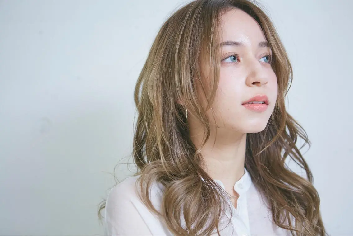 ロング カラー ARMONY秋山輝也 コテ巻き風パーマ特化のヘアスタイル