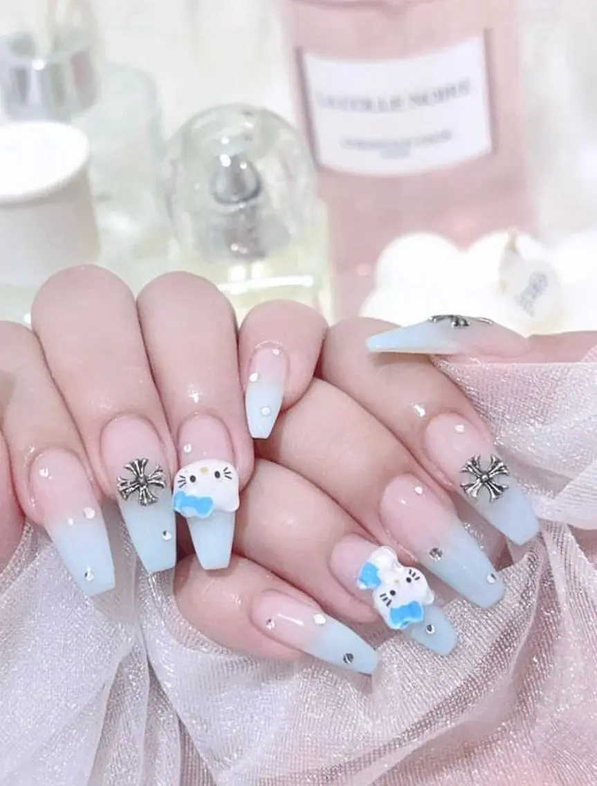 ネイル akina nailsのネイルデザイン