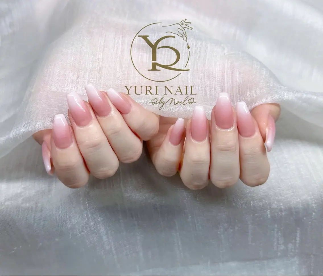 ネイル ハンドネイル フットネイル ハンドケア YURI Nail NARITAのネイルデザイン
