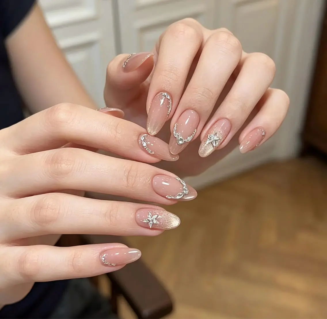 ネイル オーロラネイル べっ甲ネイル チークネイル 成人式 長さ出し ハンドネイル ハンドケア For you. Nail Salonのネイルデザイン