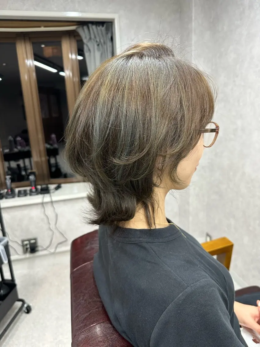 ミディアム カラー カット ヘアカラー トリートメント Lien 深井店のヘアスタイル