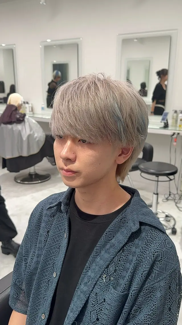 ショート カラー ヘアアレンジ ウルフカット×ハイ トーン職人🤍ゆうひのヘアスタイル