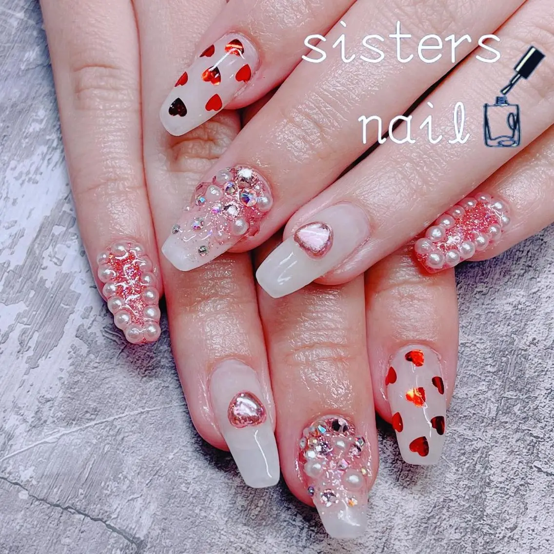 ネイル アートネイル グラデーション ハート キラキラネイル ラメ(グリッター) ハンドネイル ハンドケア sisters nail.fのネイルデザイン