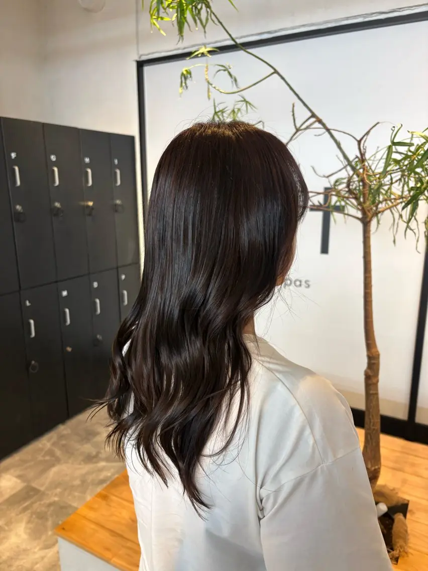 カラー 岩崎 郁音のヘアスタイル