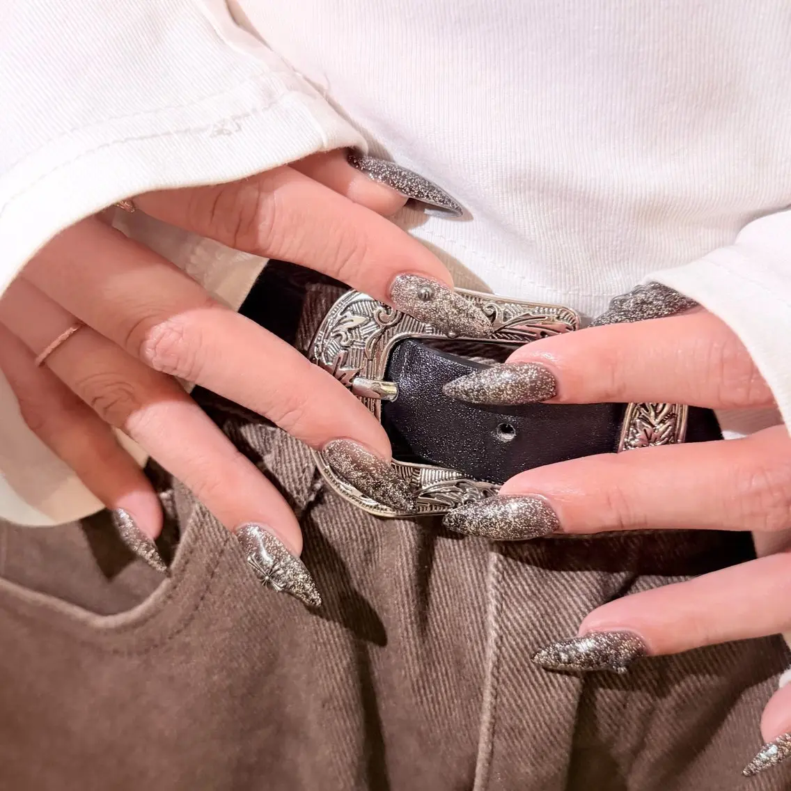 ネイル フラッシュネイル キラキラネイル 韓国ネイル ラメ(グリッター) ロングネイル ハンドネイル Wilu nail 二子新地駅徒歩30秒のネイルデザイン