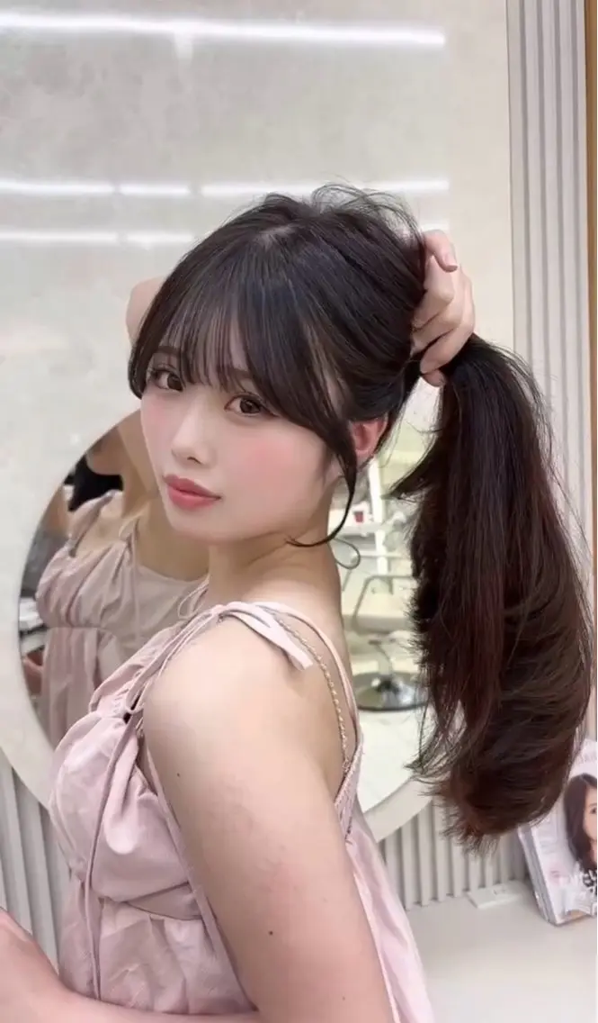 ロング 鈴木 彩莉のヘアスタイル