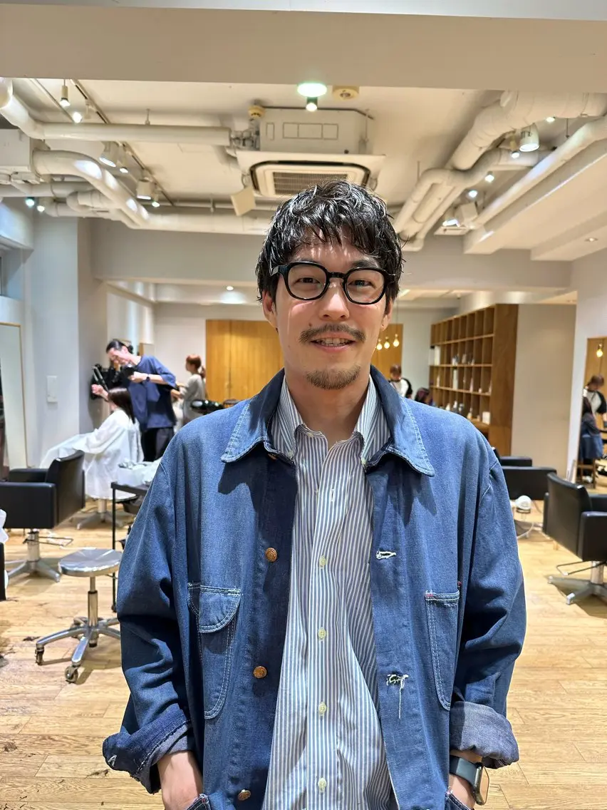 パーマ メンズ マッシュ メンズパーマ メンズショート スパイキーショート メンズスパイラルパーマ 似合わせカット /パーマ岡本淳平のヘアスタイル