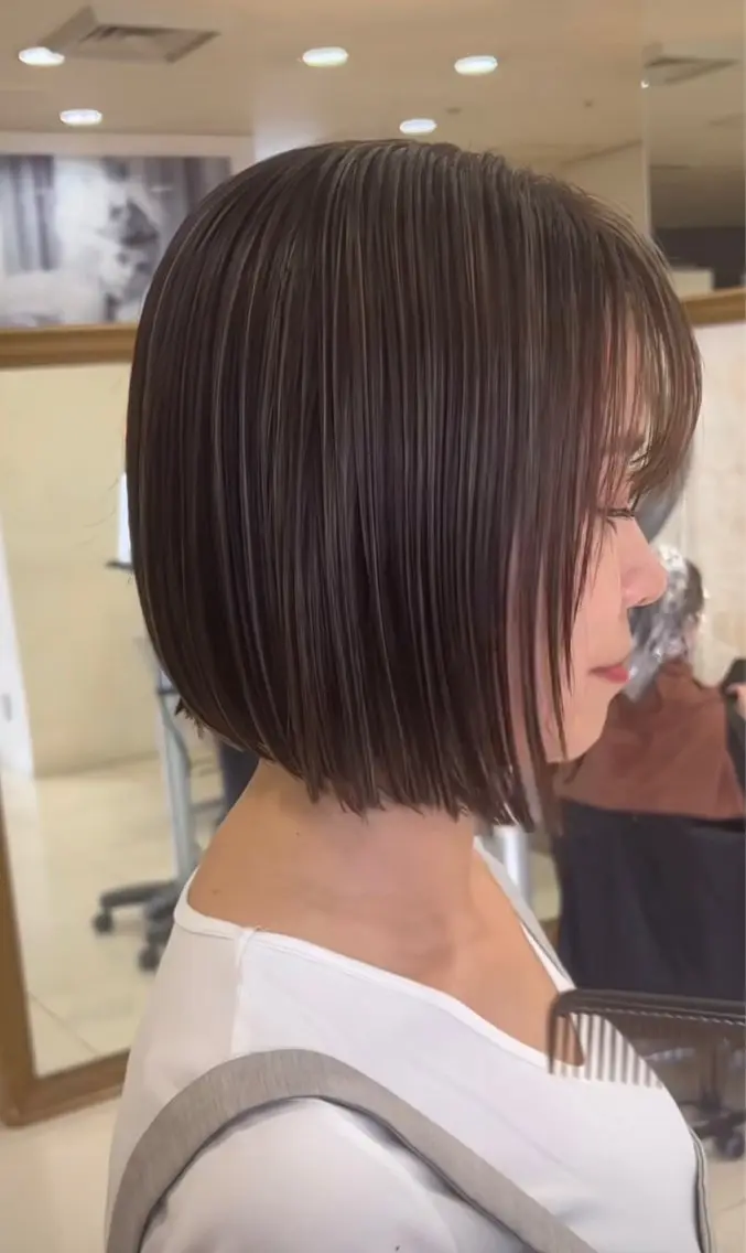 カラー ヘアカラー レイヤーカット 小飯田　武斗のヘアスタイル