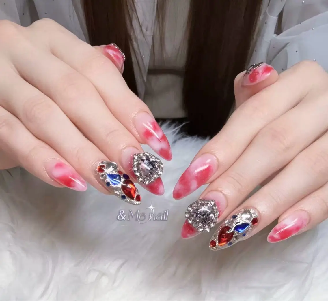 ネイル ハンドネイル &ME ネイルサロンのネイルデザイン