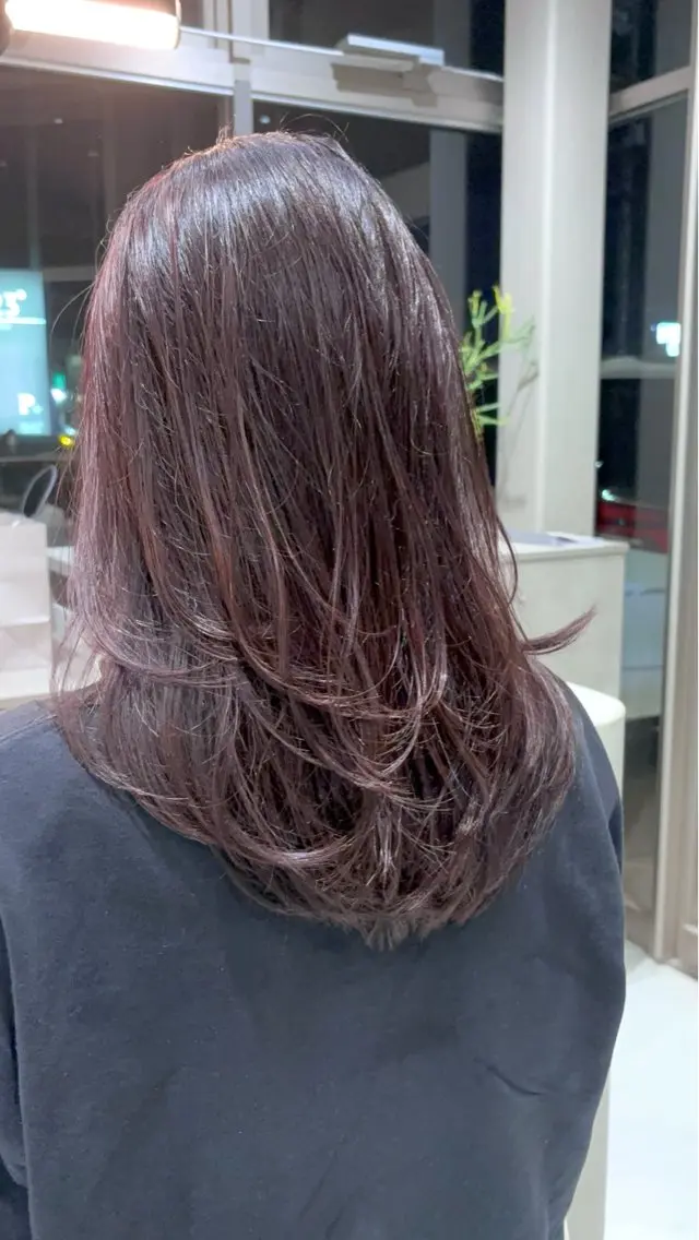 セミロング カラー 【23°】川瀬 加奈のヘアスタイル