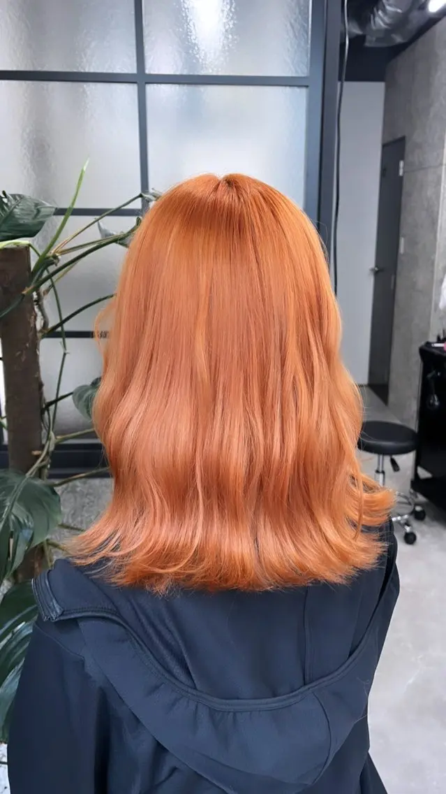 セミロング ハイトーン🫧艶髪 MAIKAのヘアスタイル