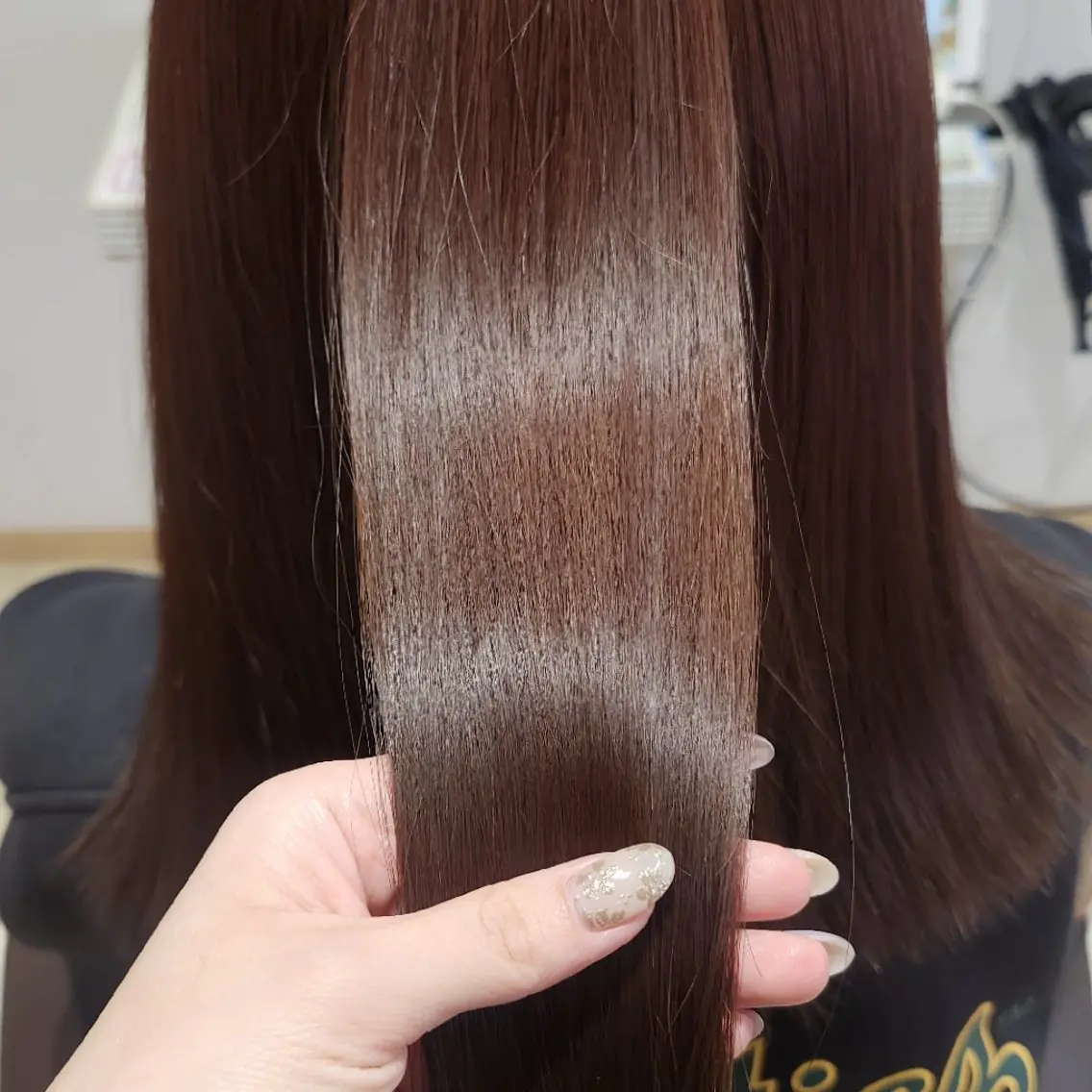 ♡🍀5月限定クーポン🍀♡【カット】➕【艶カラー】➕️【保護トリートメント】の写真