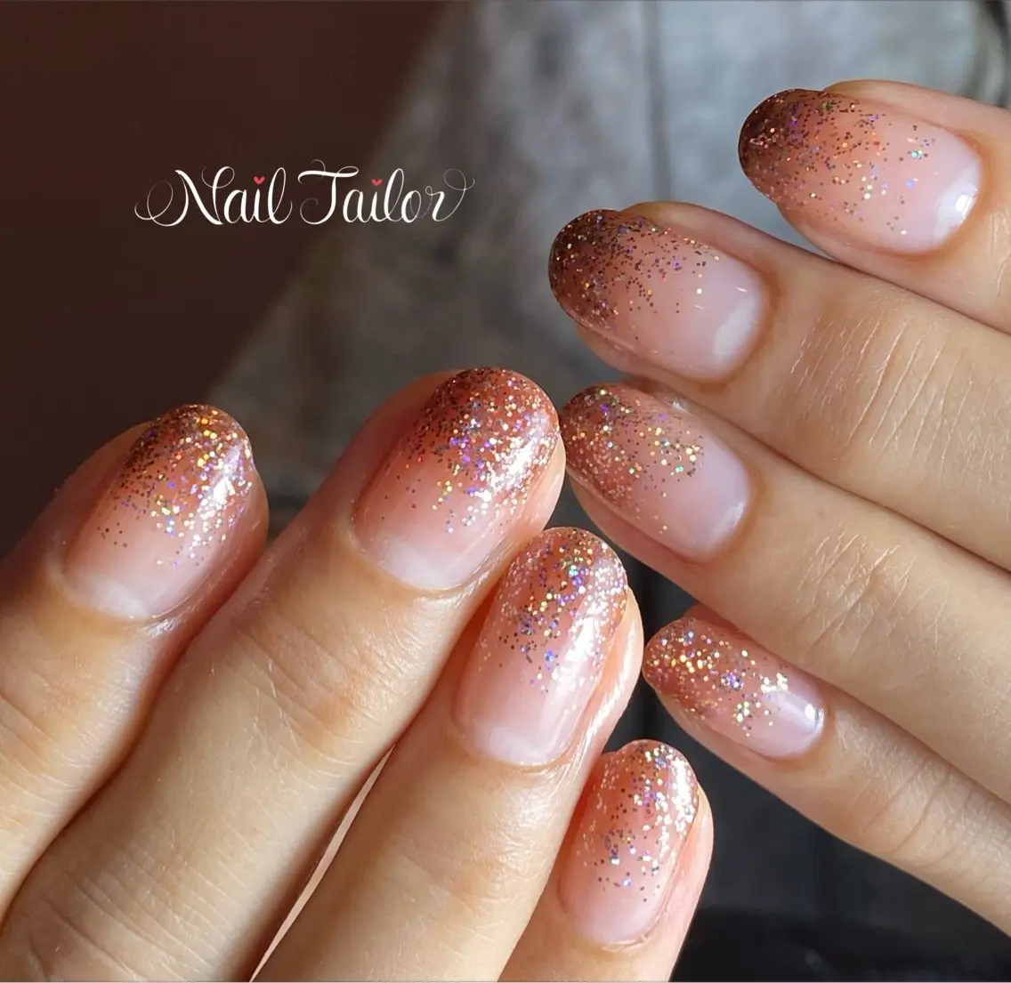ネイル ブラウン ジェルネイル グラデーション キラキラネイル ラメ(グリッター) ハンドネイル NailTailor ネイルテイラーのネイルデザイン