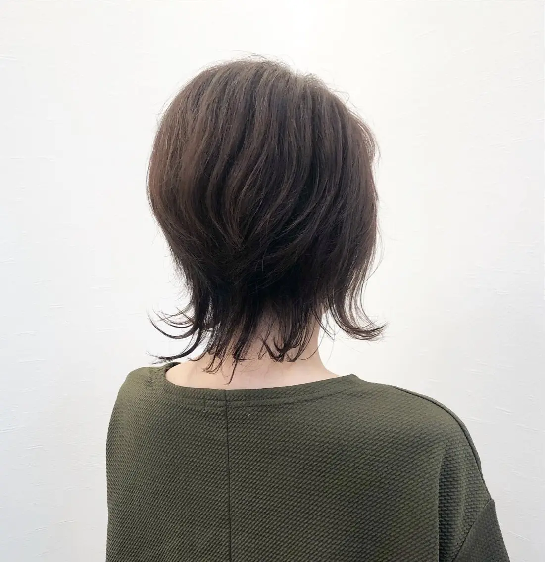 ショート ツノガイ エリのヘアスタイル