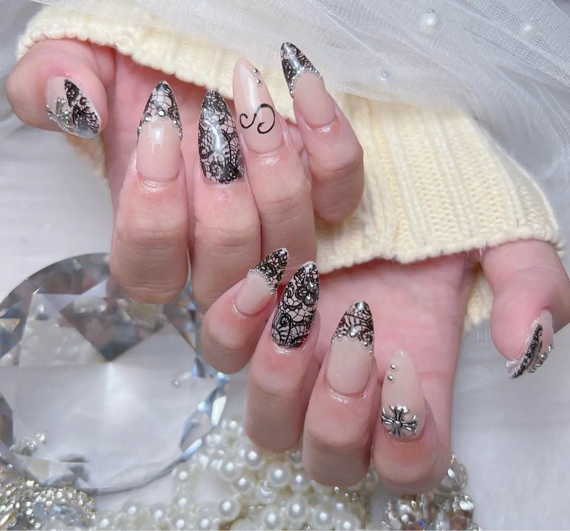 ネイル アートネイル オーロラネイル チークネイル 長さ出し フットネイル Miya _nailのネイルデザイン