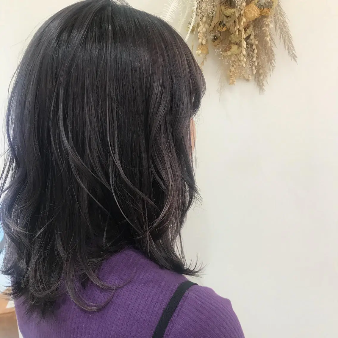 セミロング カラー 銀座メンズ専門🖤 叶奈々のヘアスタイル