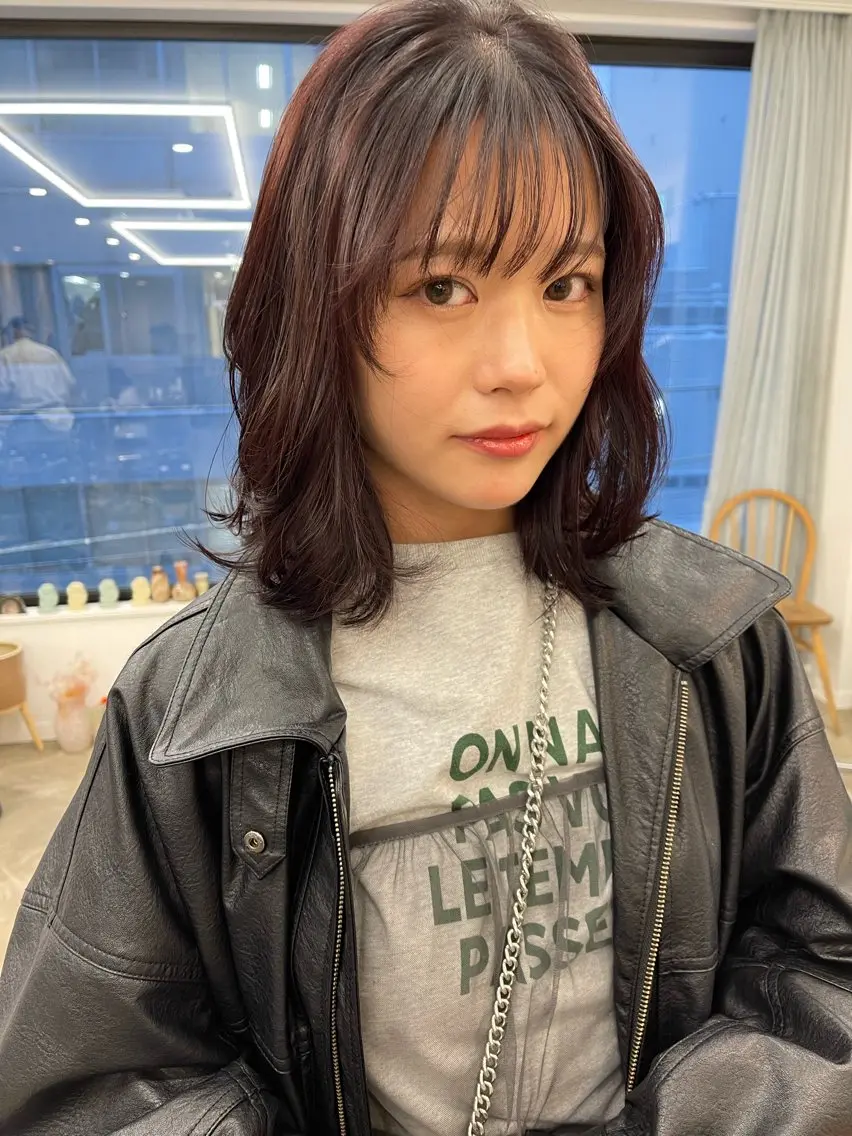 ミディアム カラー カット ヘアカラー トリートメント 💓パーマ，💗 レイヤーカットのヘアスタイル
