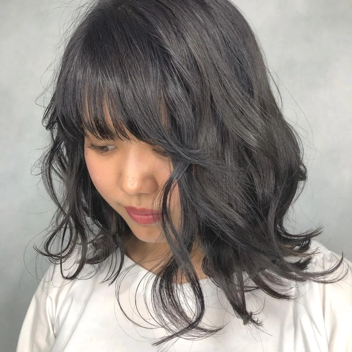 セミロング カラー ORIKA 美容室のヘアスタイル