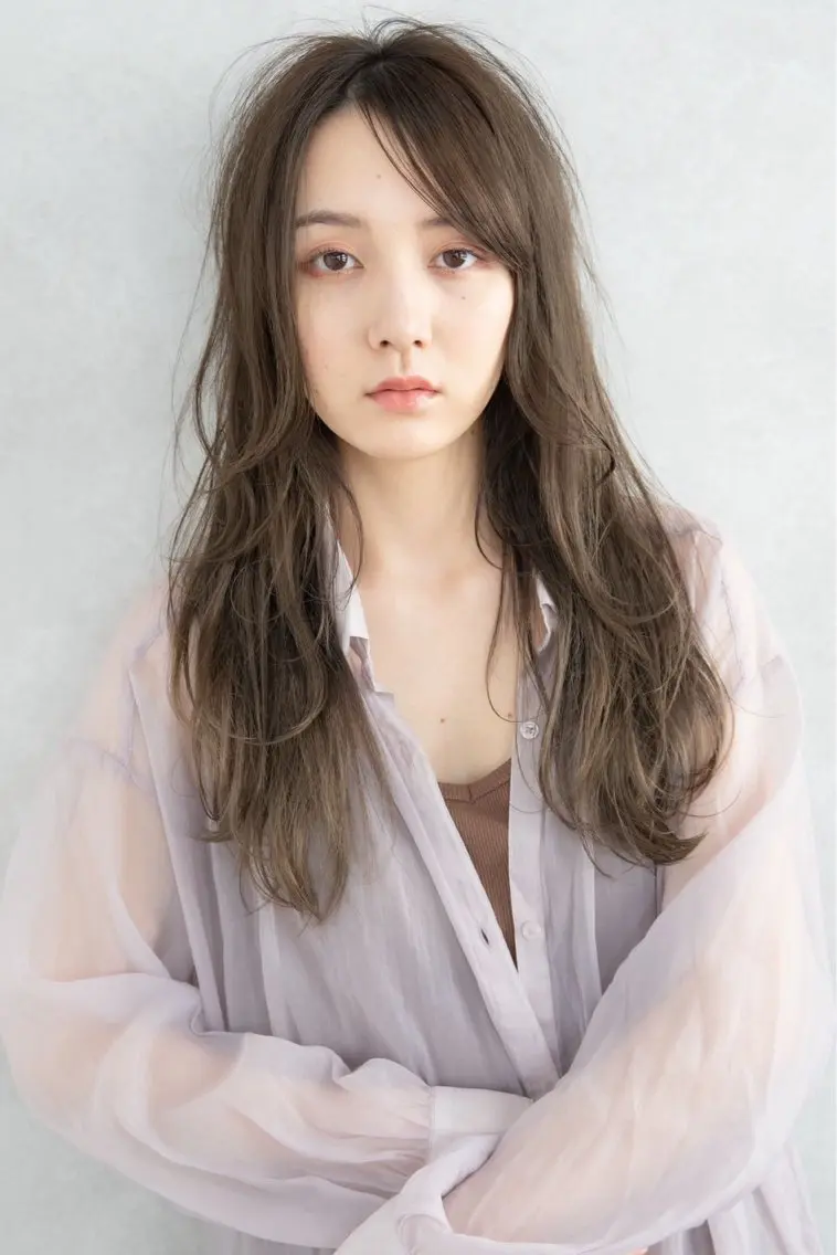 セミロング カラー パーマ 小林 羽蘭のヘアスタイル