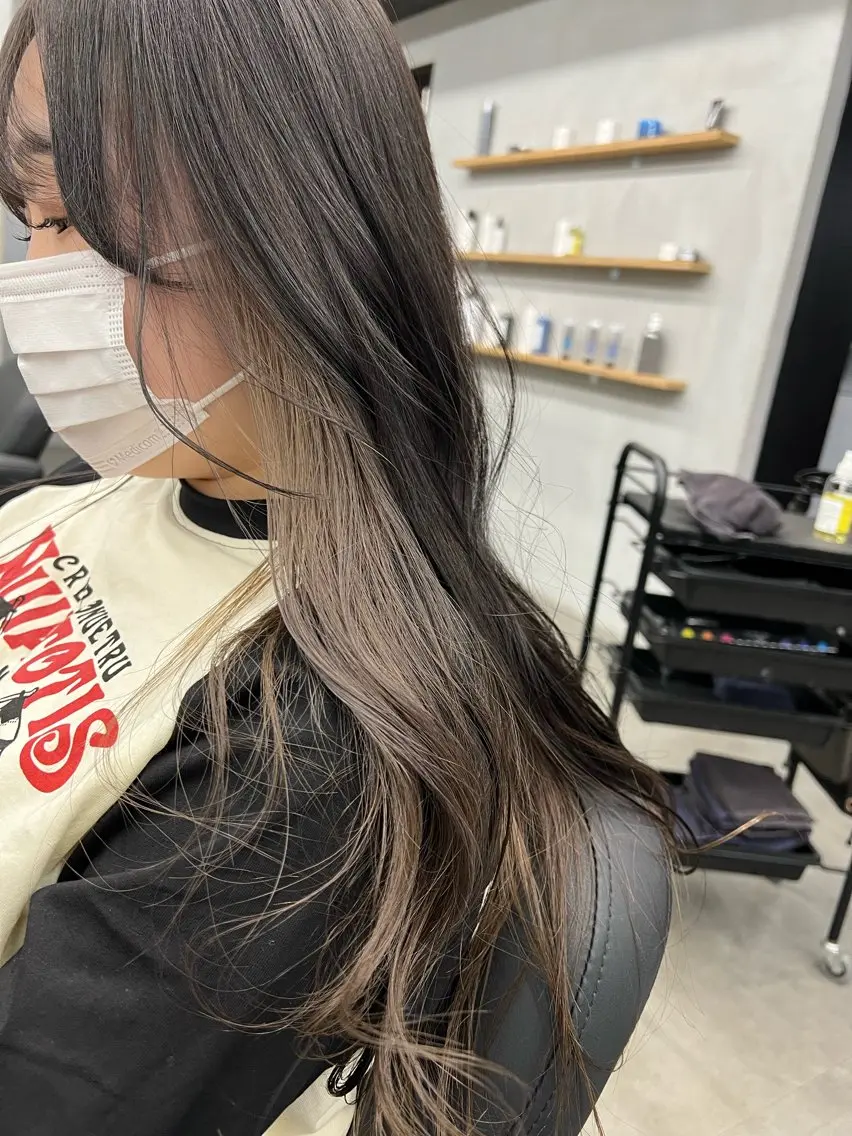 ロング 亀田 泰生のヘアスタイル