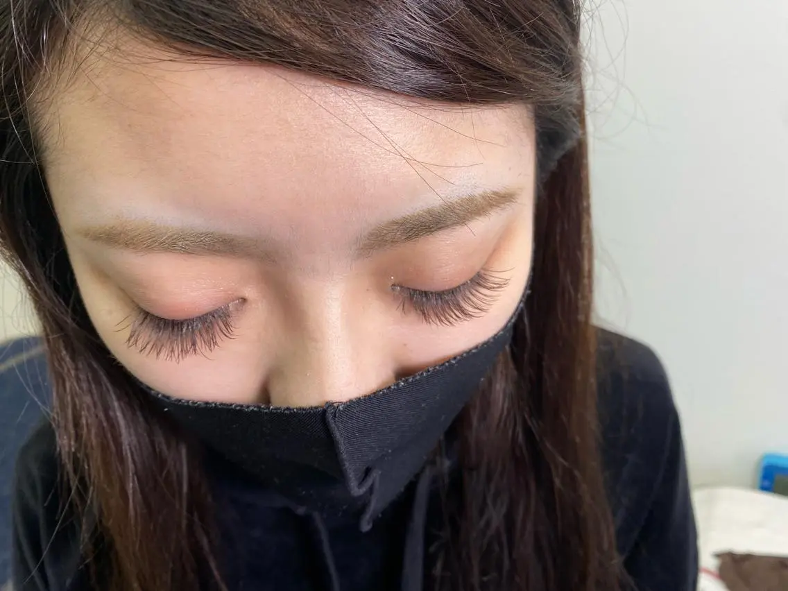 マツエク・マツパ カラーマツエク フラットラッシュ kim sourireのマツエク・マツパデザイン