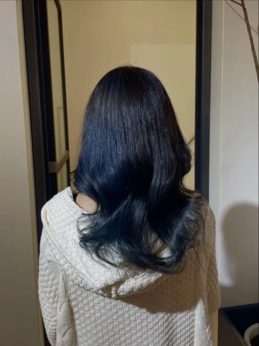 ロング カラー ブリーチ ブルーカラー ヘアカラー ミユウ /札幌美容師のヘアスタイル