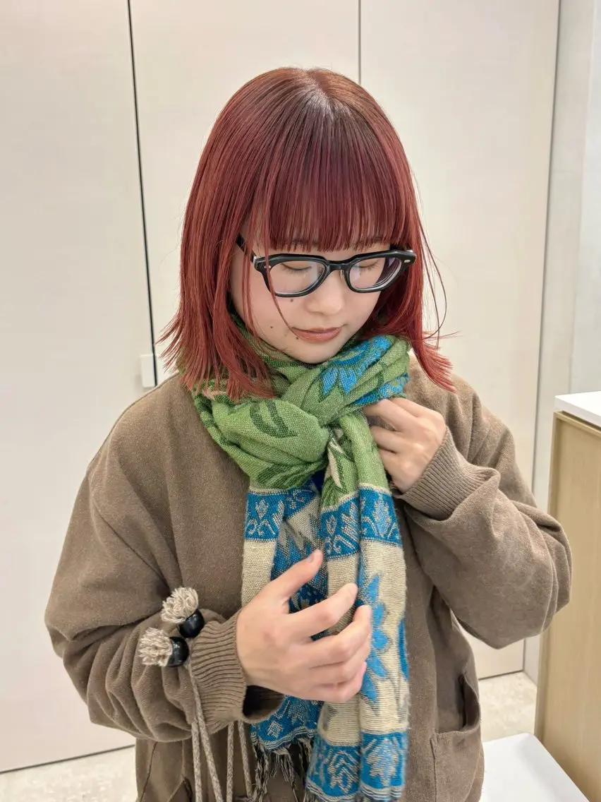 ミディアム 青木 優歩のヘアスタイル