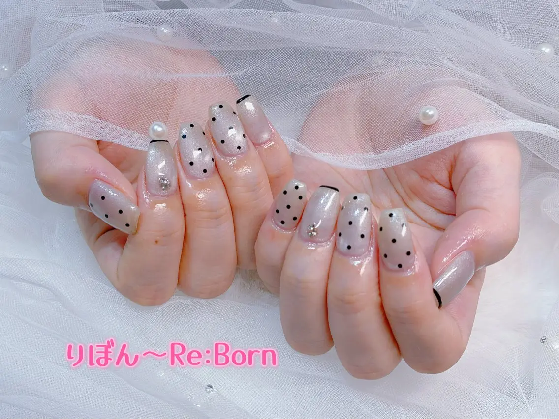 ミディアム ハンドネイル りぼん Re:Bonrのネイルデザイン