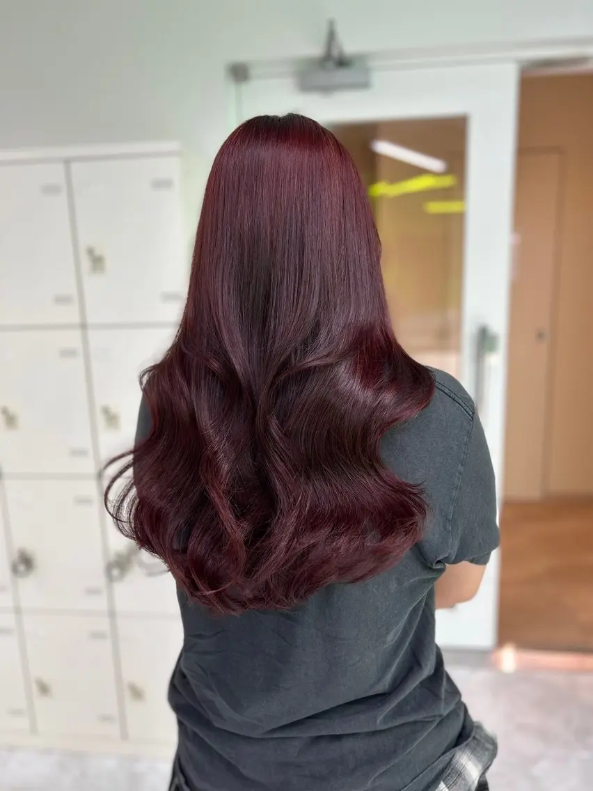 ロング 暖色系ハイトーン♡ mioriのヘアスタイル