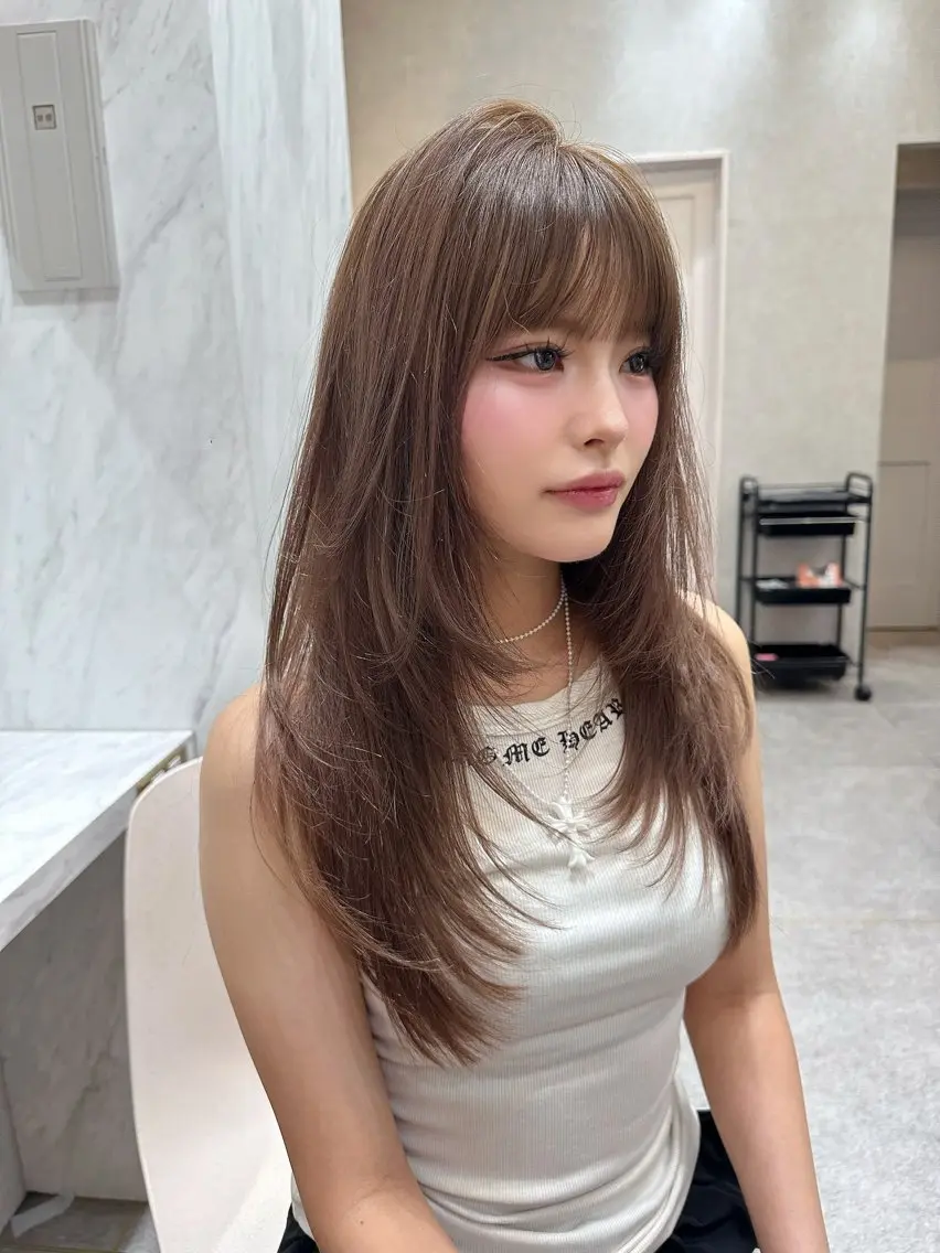 ロング カラー カット ヘアカラー あ い か 🎀 レイヤーカットのヘアスタイル