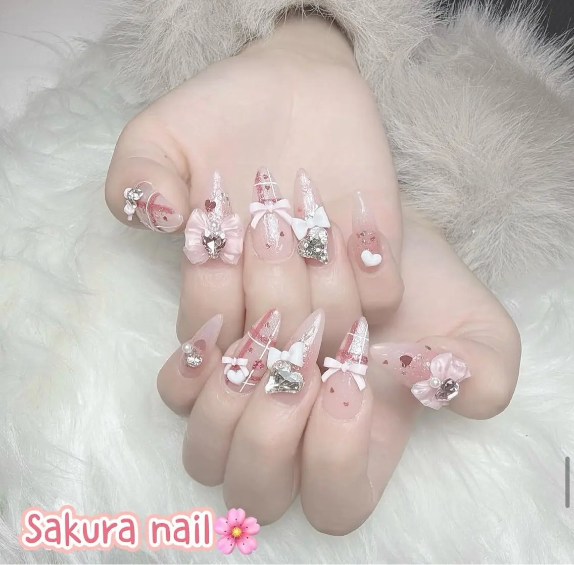 ネイル アートネイル オーロラネイル ボルドー チークネイル フレンチネイル ハンドネイル Sakura Nail Salonのネイルデザイン