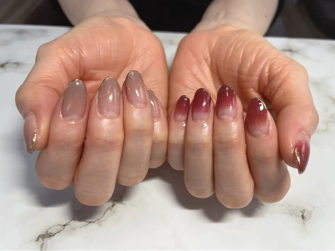 ネイル グラデーション ミラーネイル nail salon シェリコのネイルデザイン