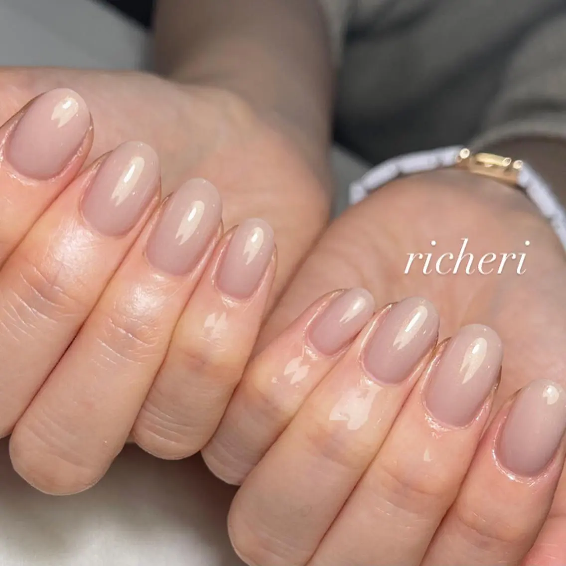 ミディアム ネイル ハンドネイル richeri beautyのエステ・リラクイメージ
