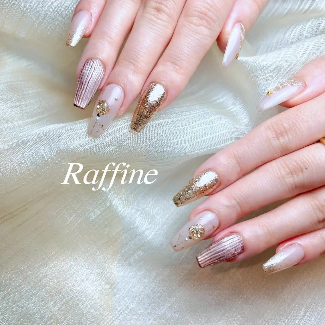 ネイル RAFFINE haru🦋🩵のネイルデザイン