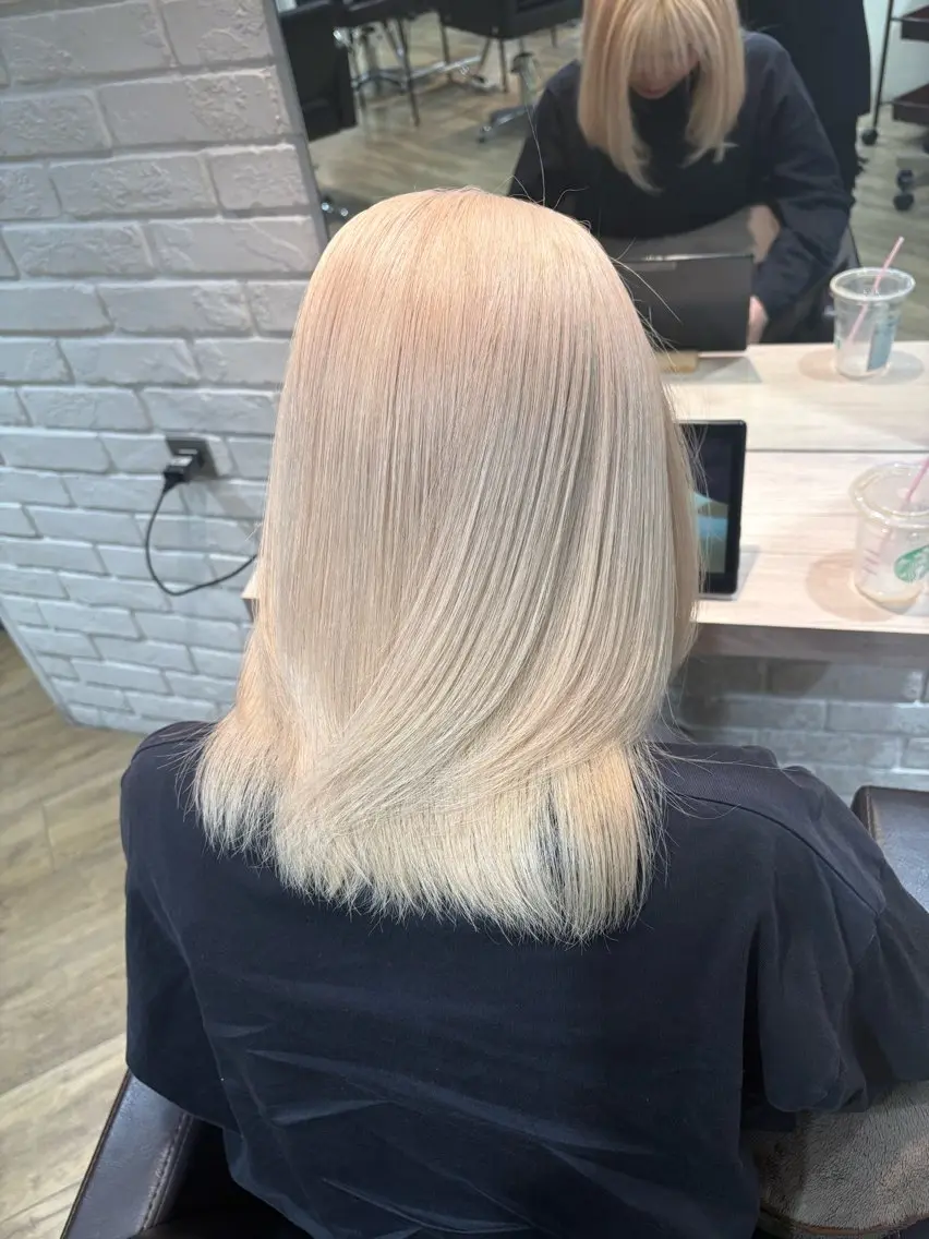 ミディアム カット ヘアカラー トリートメント 前田 菜奈子のヘアスタイル