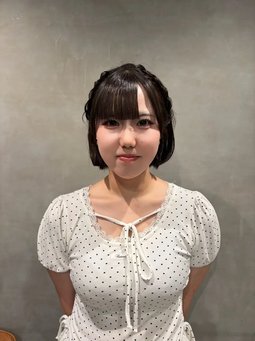 ショート 卒業式のヘアスタイル 韓国風ヘア 浴衣 推し活アレンジ🎀 艶カラー¦nanoのヘアスタイル