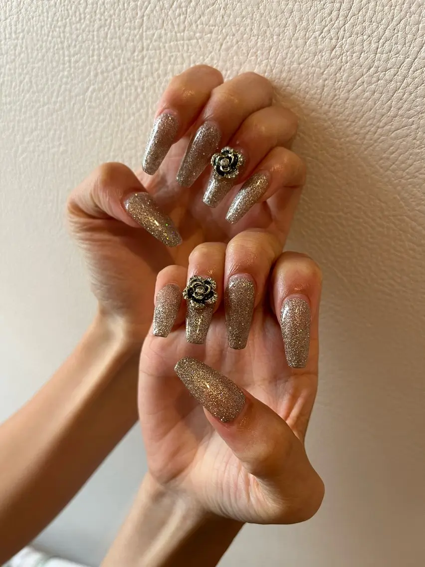 ネイル マグネットネイル nail.salon .Reversalのネイルデザイン