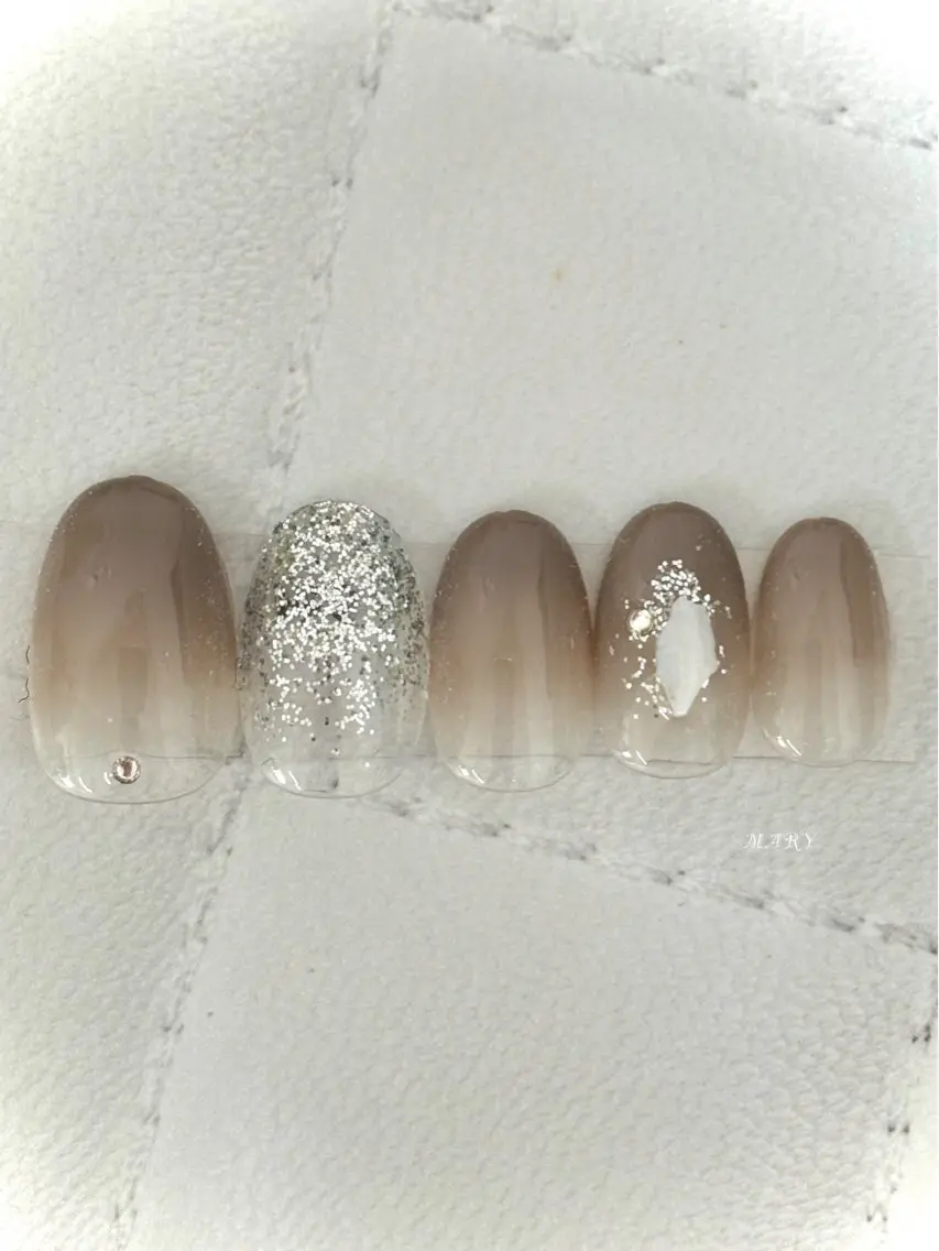 ネイル グラデーション ニュアンスネイル ハンドネイル Mary nail .narumiのネイルデザイン