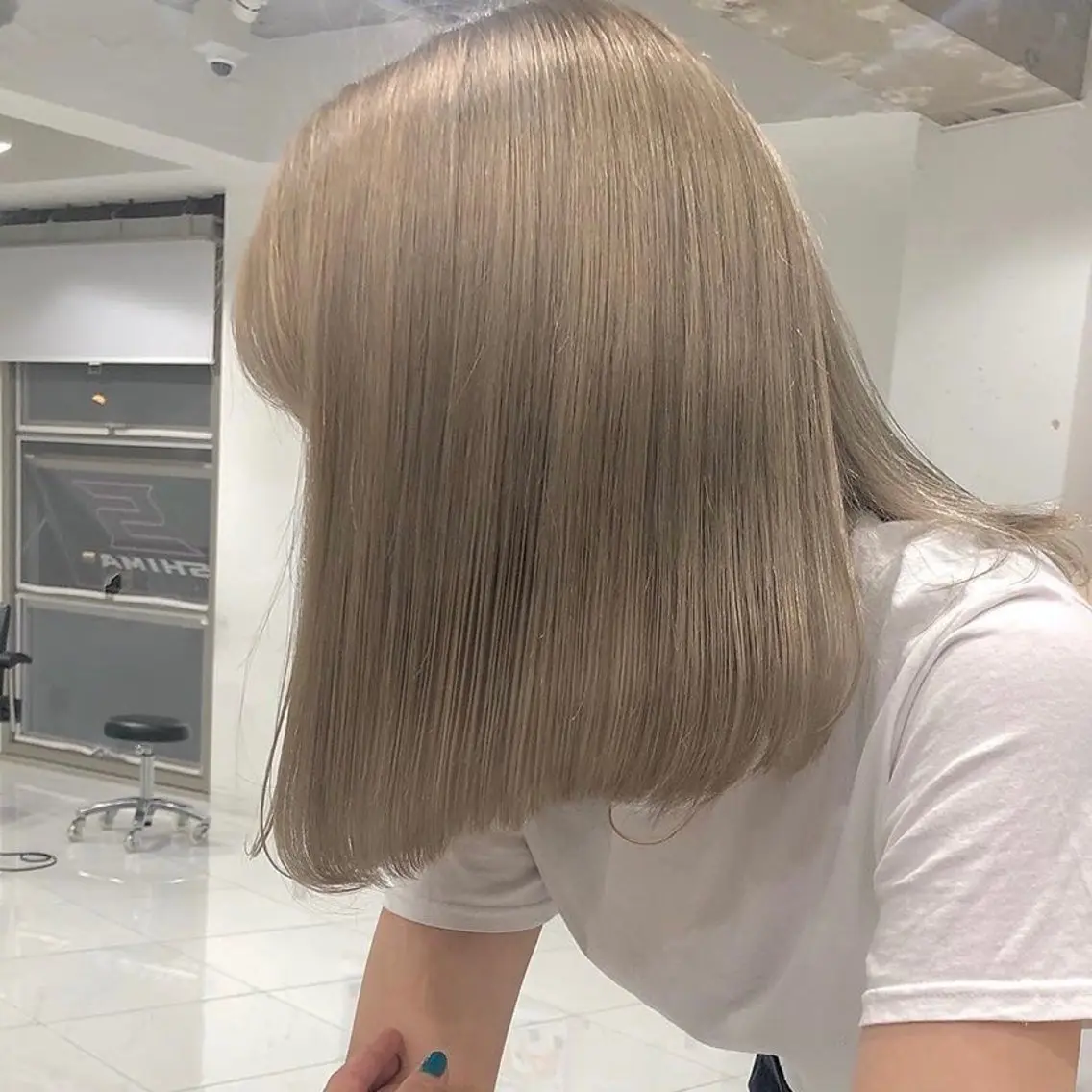 セミロング カラー カット ヘアカラー トリートメント 💫艶ハイトーン×髪 質改善💫リュウトのヘアスタイル