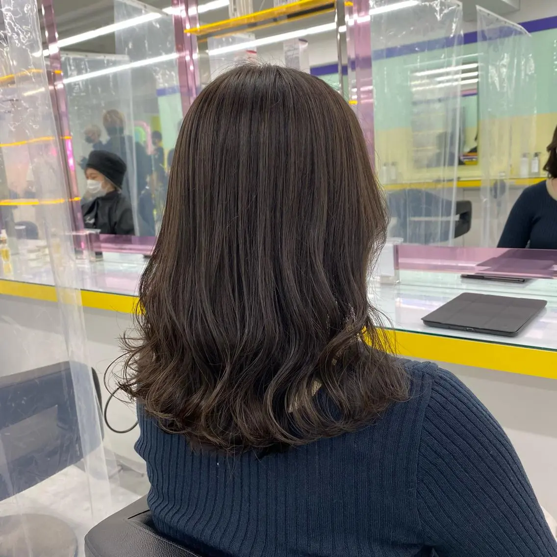 セミロング カラー ヘアアレンジ ヘアカラー トリートメント mai🍑暖色カラー /レイヤー💖のヘアスタイル