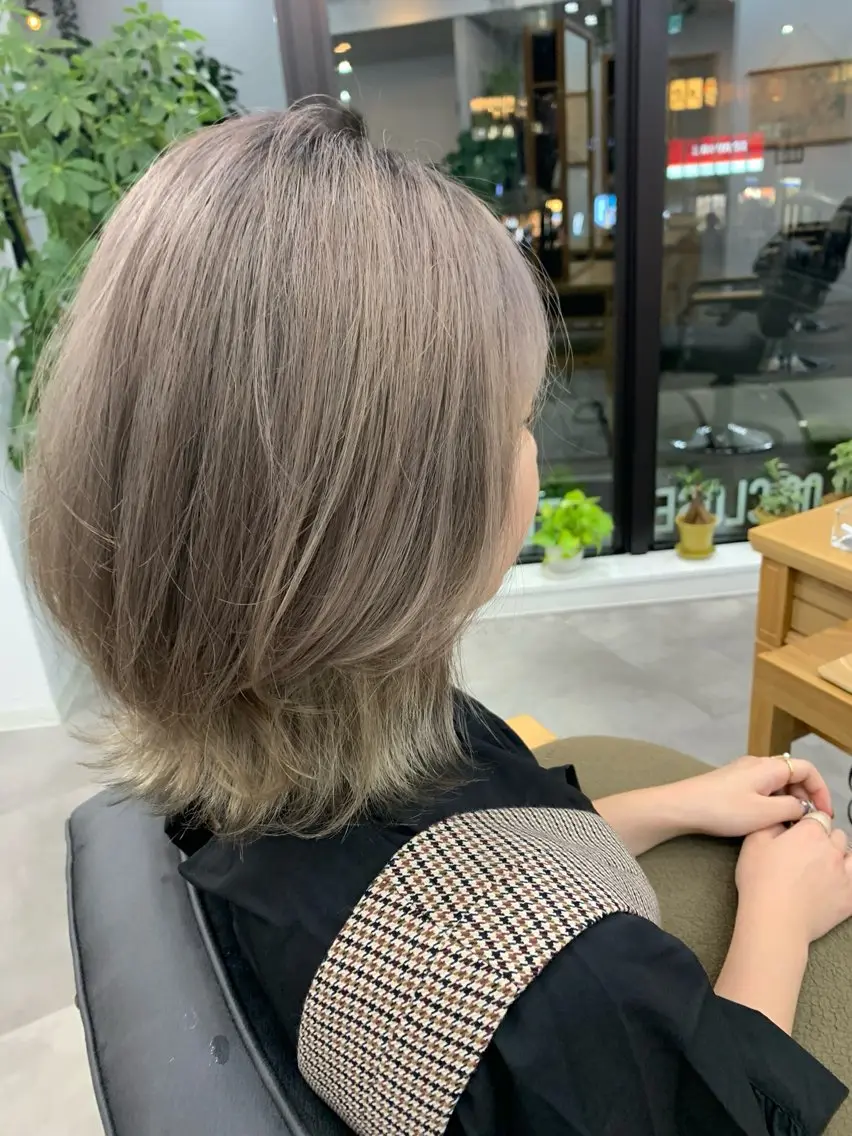 カラー ベージュカラー ブリーチ ケアブリーチ ホワイトベージュ ヘアカラー PADOU平松 典幸のヘアスタイル